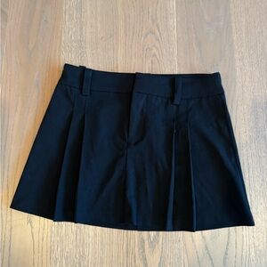 Aritzia Black mini skirt
